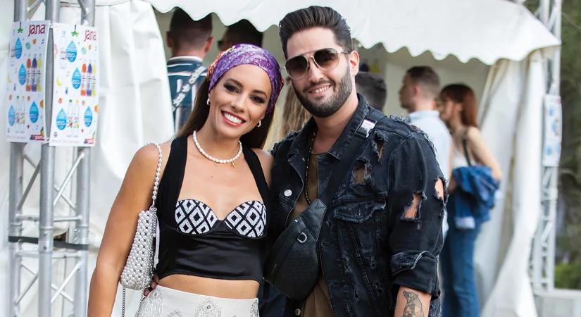 Brutál szexi: a padon ülve mutatta meg formás combjait Király-Virág Anita