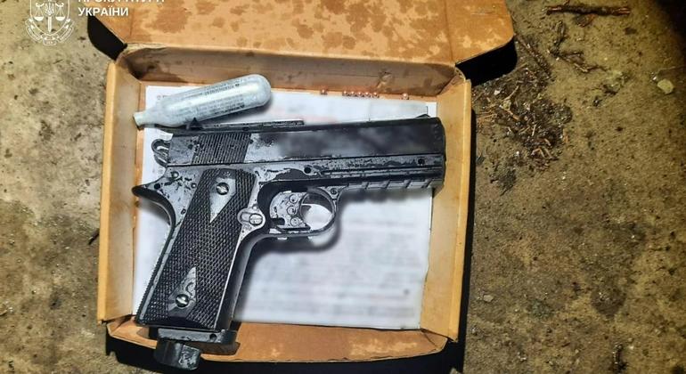 Négy gumilövedéket lőtt ki egy 17 éves fiú veszekedés közben egy 16 éves lányra Krivij Rihben, a lány kórházba került