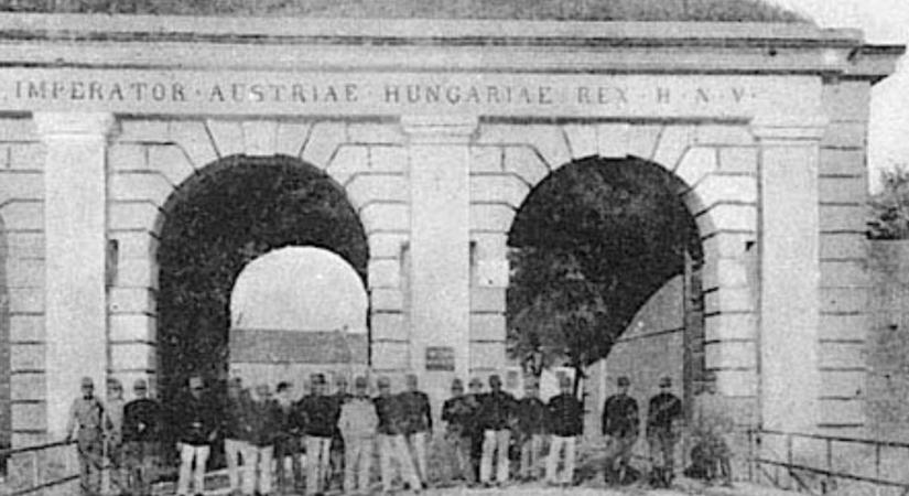 Húsz évre bérbe adják a komáromi Pozsonyi kaput