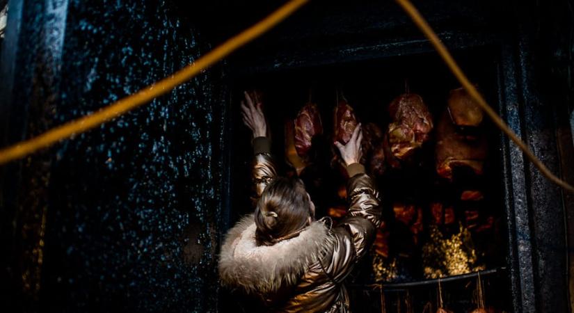 A böllérfesztiválokon nyilvánosan legyilkolt állatokról kérdezett Szabó Rebeka, az Agrárminisztérium szűkszavúan válaszolt