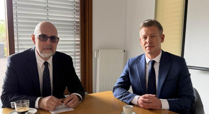 „A múltat magunk mögött hagyjuk” – Kelemen Hunorral, az RMDSZ elnökével tárgyalt Magyar Péter