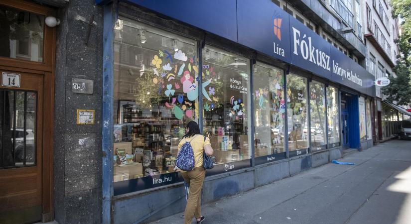 A Líra megnyerheti az utolsó pert is, az Orbán-kormány után a könyvfóliázásnak is vége lehet Magyarországon