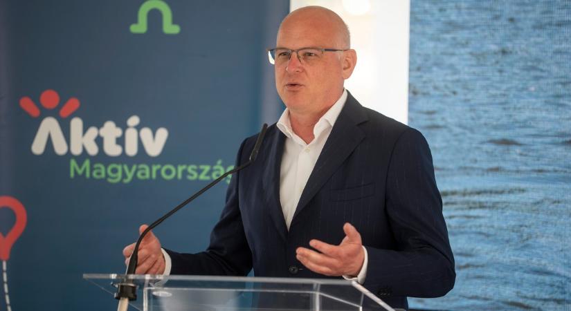 Gigantikus balhé a magyar kajak-kenuban: a leköszönő vezető polipról és milliárdokról ír, az elnök távozását követeli