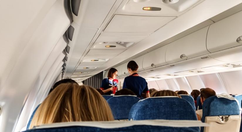 Jól jegyezd meg: utálni fognak a légiutas-kísérők, ha ilyen italt rendelsz magadnak a repülőn