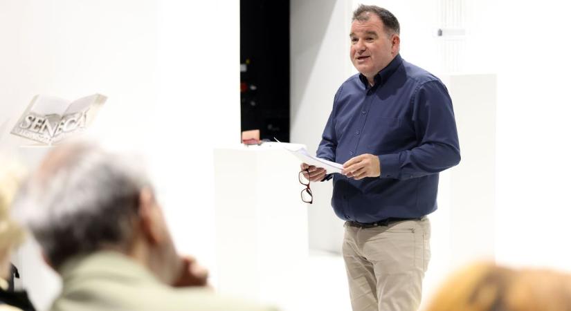 Nagy visszatérőt jelentett be a Csiky igazgatója a délelőtti társulati ülésen