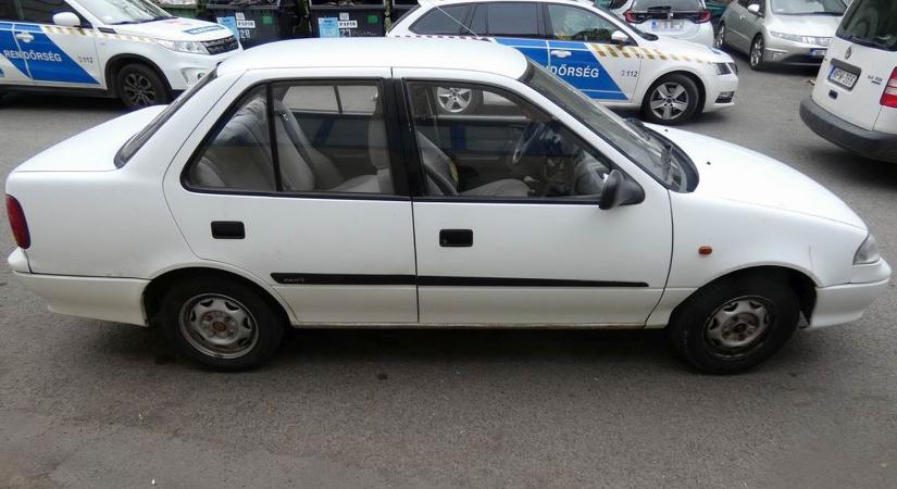 Flakongyűjtésnek indult, autólopás lett a vége