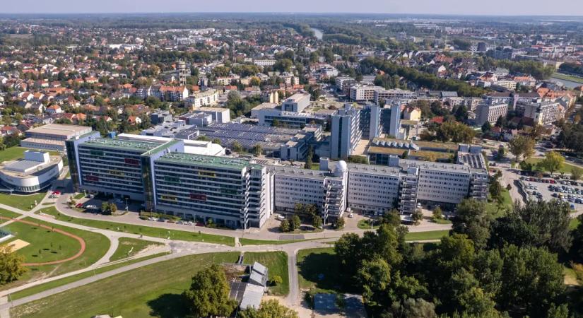 Az állam tukmálta rá a szabálytalanul működő, azóta becsődölt autó- és motorsportos céget a győri egyetemre