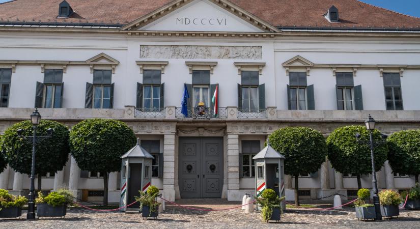 Ennyi lehet az új köztársasági elnök fizetése: a mandátuma öt évre szól, ezek lesznek a feladatai