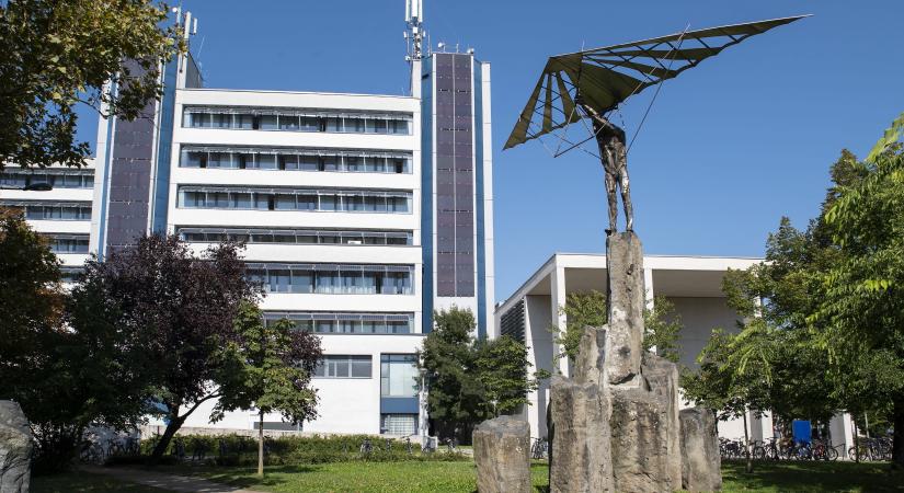 Az Orbán-kormány mulasztásaira vezeti vissza cége csődjét a Széchenyi István Egyetemért Alapítvány