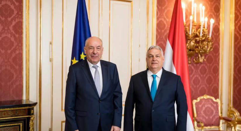 „Tartson ki, Elnök Úr!” – aláírásokat gyűjt a Fidesz-frakció Sulyok Tamás pozícióban tartásáért