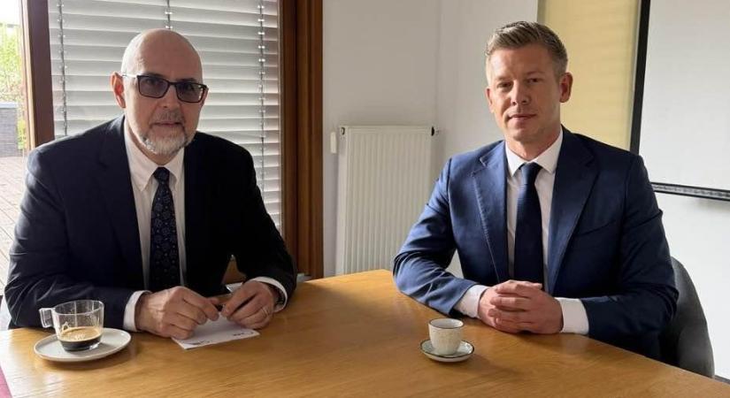 Az RMDSZ elnöke megígérte Magyar Péternek, hogy többé nem avatkoznak bele a magyar pártpolitikai küzdelmekbe