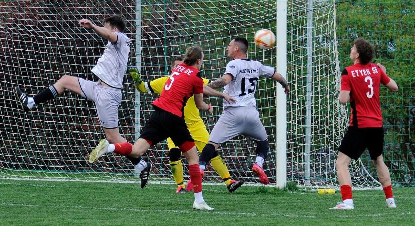 Gólözön és őrségváltás Délen