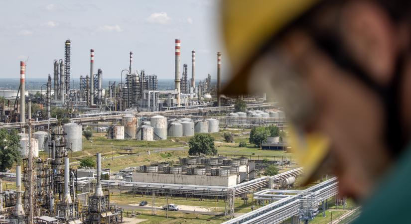 Volodimir Zelenszkij: Ukrajna befejezte a Barátság kőolajvezeték javítását