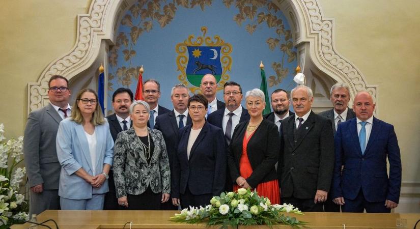 Bomba robbanhat Gyöngyösön - feloszlatja magát a képviselő-testület?