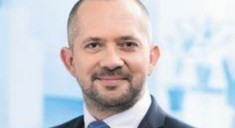 4 éve még a Fidesz mindent vivő szuper győztese volt, most alig nyert pár száz szavazattal Gyopáros Alpár