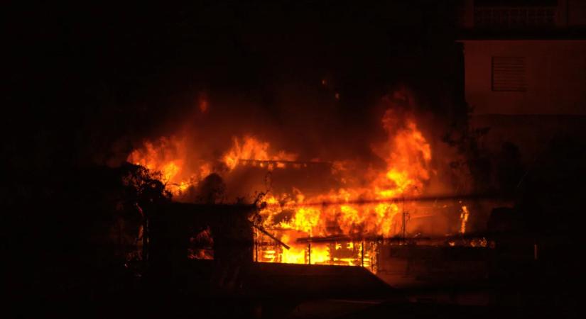 Percek alatt leptek el minden a lángok: az anya és hat gyermeke is életét vesztette