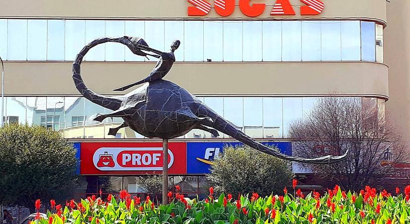 Negyedszázados lett a sepsiszentgyörgyi „Süsü” – Nevették, bírálták, megszerették