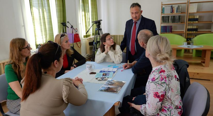 Roma integrációról egyeztettek a „Roma Cafe” rendezvényen