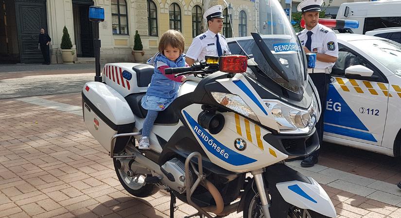 Szirénák, akciók, bemutatók: életre kel a Szent István tér