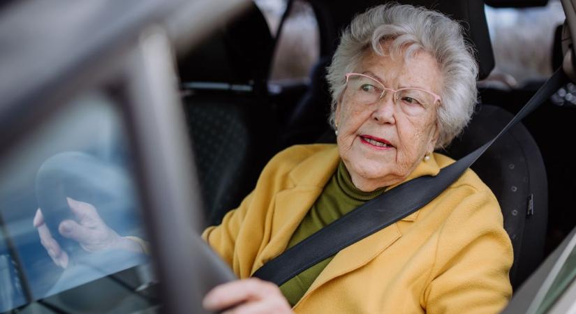 Ki kellene tiltani az időseket a volán mögül? Vagy az újravizsgáztatás a megoldás?