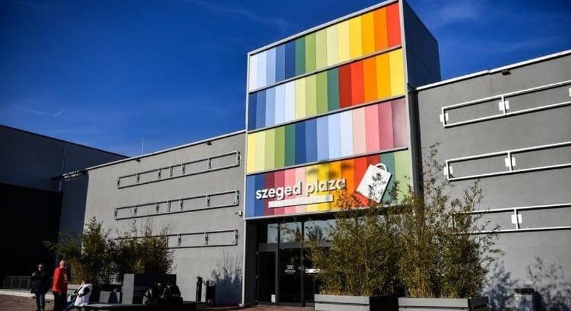 Összetört szívvel búcsúzik a hamarosan bezáró szegedi bolt tulajdonosa