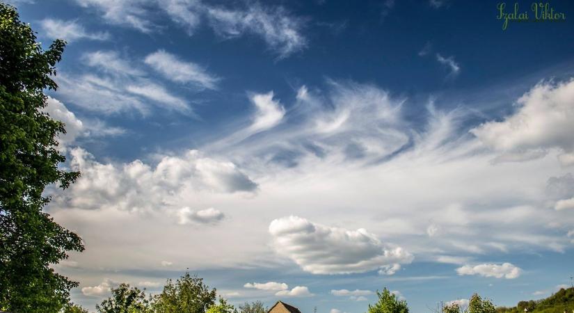 Tavaszi hullámzás: napos és gomolyfelhős időszakok erős széllel