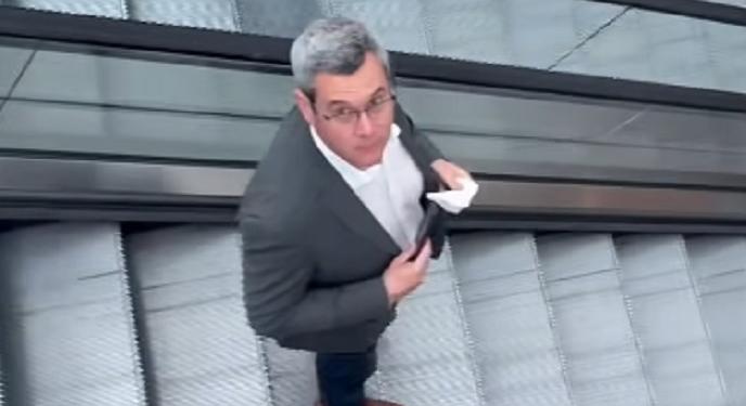 Videó: Takács Péter anyázni kezdett, amikor számonkérték rajta az ellopott pénzt