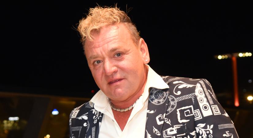 Mészáros Árpád Zsolt kitálalt: fenyegető abúzusról és felesleges rongyrázásról írt az Operettszínház kapcsán