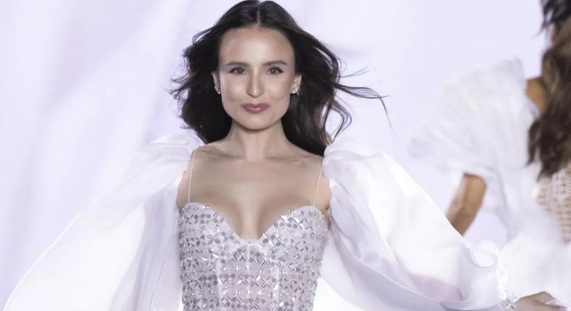 Bikiniben, hasáig kivágott ruhában hódít Larissa Manoela, Brazília fiatal filmcsillaga - szexi galéria