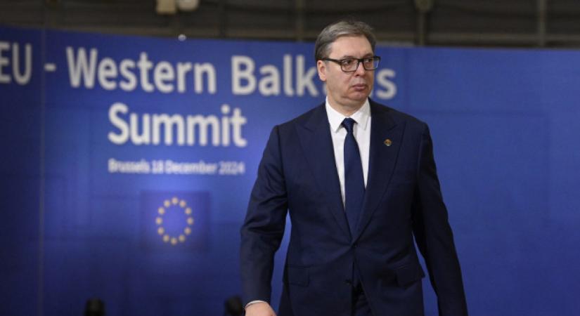 Aleksandar Vucic szerbiai látogatásra hívta Magyar Pétert