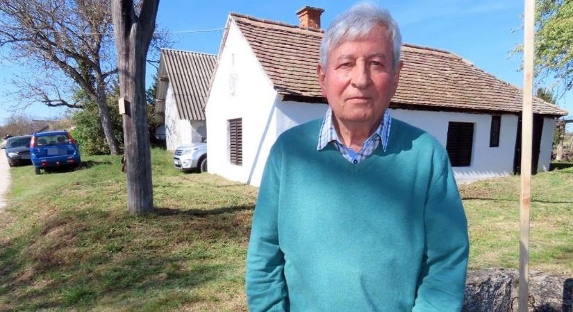 A rábaközi pincék még őrzik a régi gazdák nótáit, nosztalgiáztak az Akasztódombon - fotók, videó