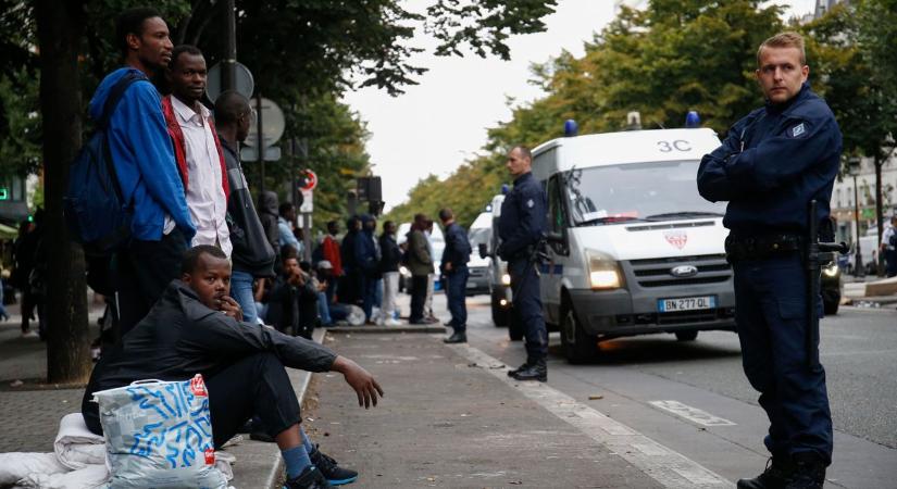 Itt a friss felmérés – a franciák már tisztán látják: a migránsok miatt visszafordíthatatlan átalakulás zajlik