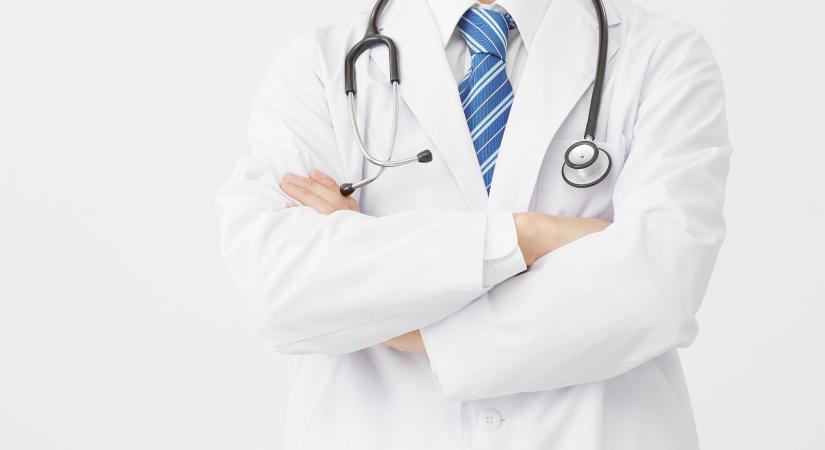 Vége van – A kamara lebontaná az orvosbárók rendszerét