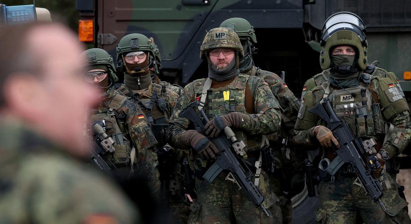 Bővül a hadsereg: a nyugdíjasokat is bevetnék a háborús felkészülésben