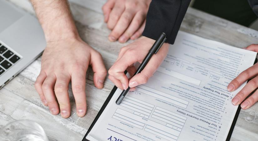 Minden harmadik lakáskár-ügyintézésben az MI segít, dönt és fizet az UNIQA ügyfeleinek