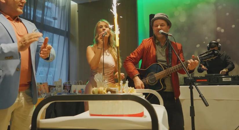 „Elsőbálozó” színjátszózok