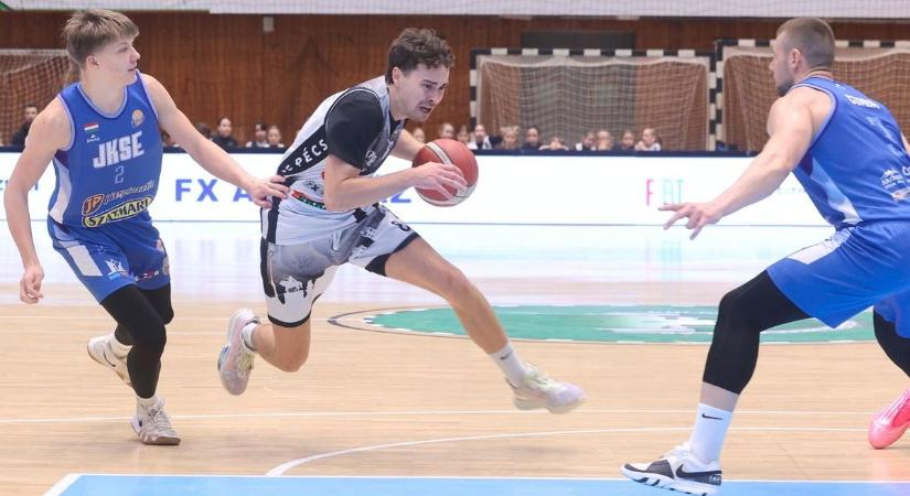 Őrületes tempóban szórták a pontokat: már csak egy lépés kell a Panthersnek