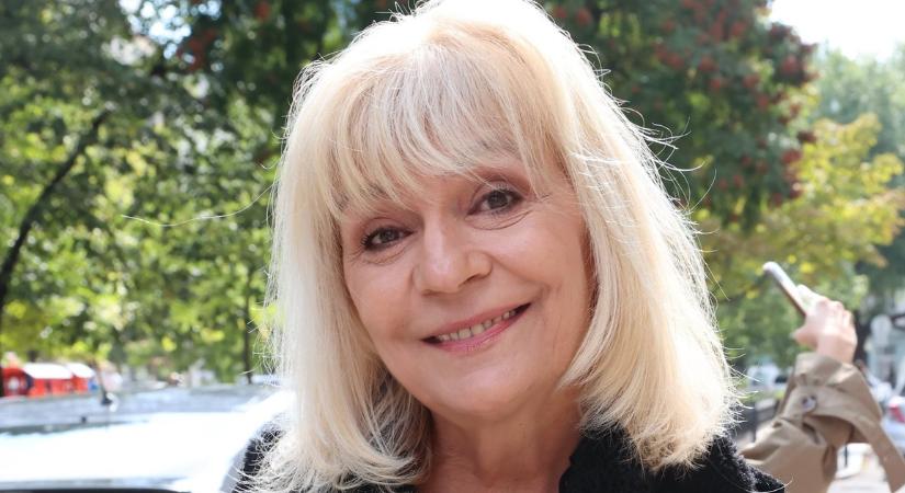 Szily Nóra járókerettel ünnepelte a szülinapját