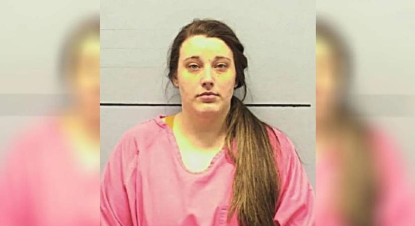 "A férjem és a gyermekeim is elhagyom érted!" – 14 éves kisfiút csábított az ágyába a ragadozó tanárnő