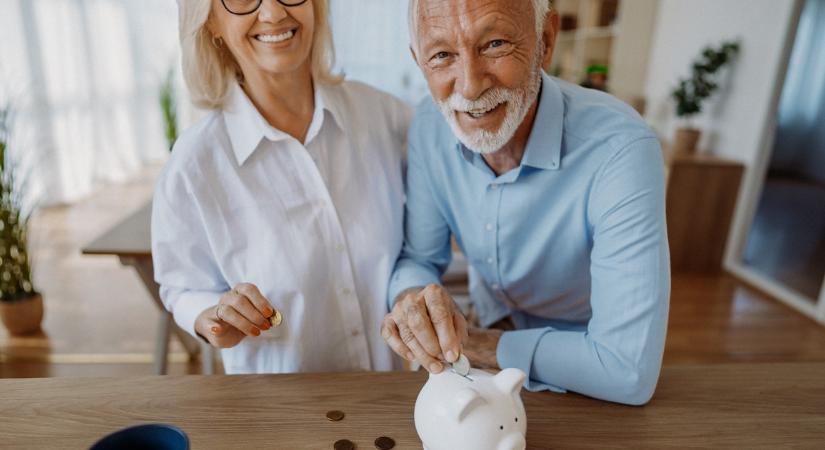 Nyugdíj: Friss számok érkeztek, így hat ez a magyar nyugdíjasokra