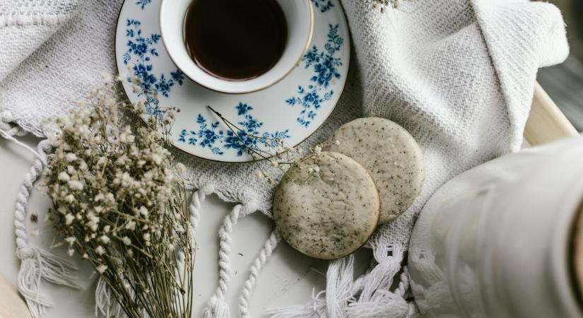 Ma, április 22.: Csilla és Noémi névnapja van – Mit üzen a nevük?