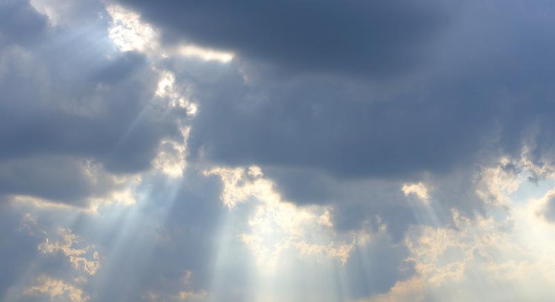 Szerdán még marad a változékony, az átlagosnál hűvösebb idő