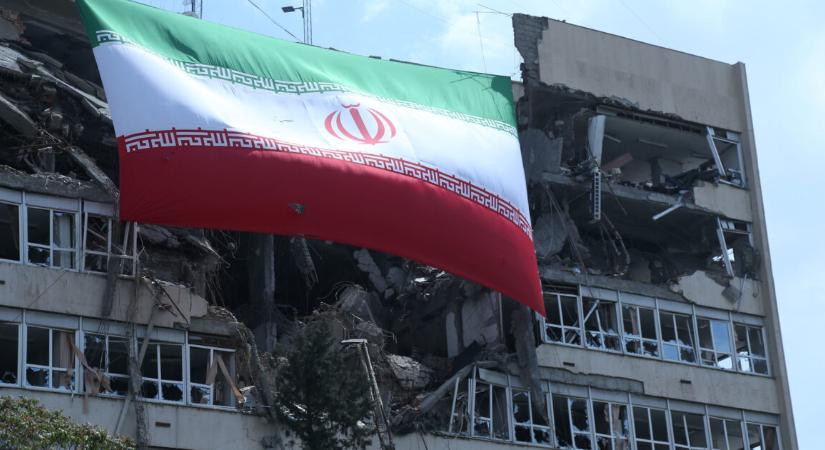 Órák vannak hátra, és Iránt példátlan tamádás érheti