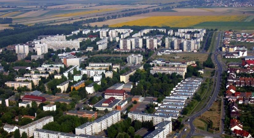 Együtt építik a jövőt a tiszaújvárosi sérült gyermekeknek