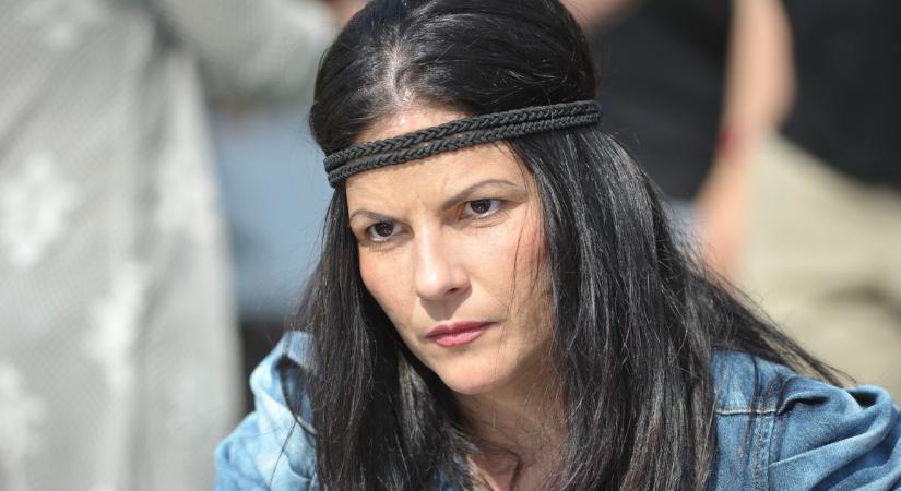 Most érkezett a hír Oszter Alexandra súlyos autóbalesetet szenvedett fiáról