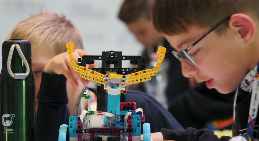 Robotok vették át az irányítást a WRO veszprémi fordulóján (galéria)