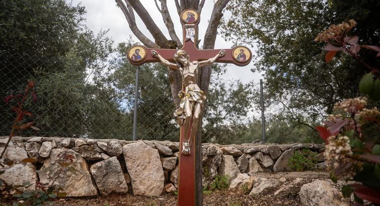 Kicserélte az izraeli hadsereg a megrongált Jézus-szobrot