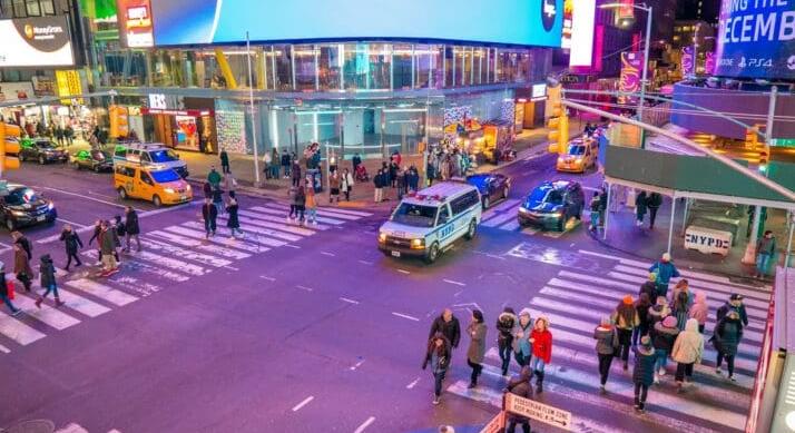 Erősebb lett a vártnál az amerikai kiskereskedelem – Az üzemanyagárak húzták a forgalmat