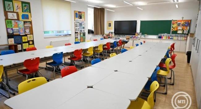 Általános iskolák fejlesztését támogatja a Strabag