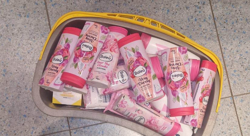 Higiéniai csomagok osztásával segíti a rászorulókat a Dia segít Egyesület Debrecenben